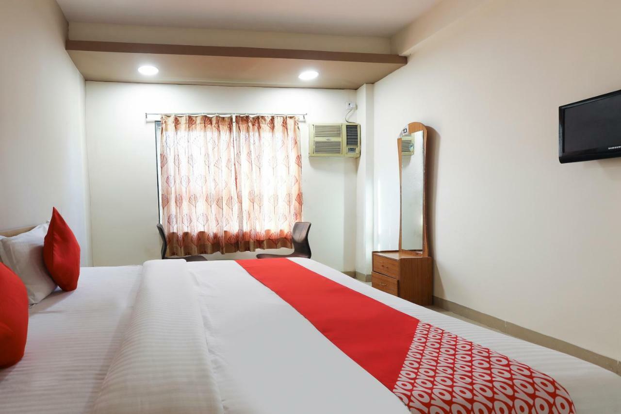 Oyo 43851 Hotel Virasat Māndu المظهر الخارجي الصورة
