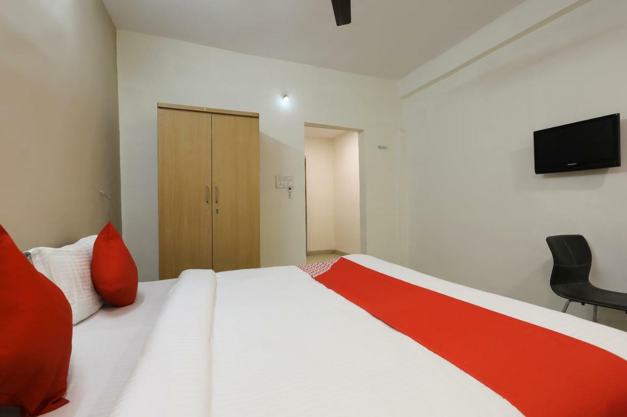 Oyo 43851 Hotel Virasat Māndu المظهر الخارجي الصورة